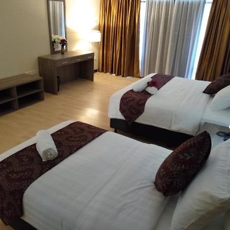 Temu Primula Hotel Kampong Seberang Timor Kültér fotó