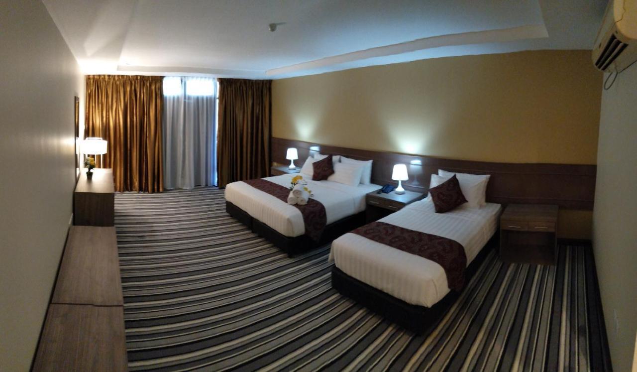 Temu Primula Hotel Kampong Seberang Timor Kültér fotó