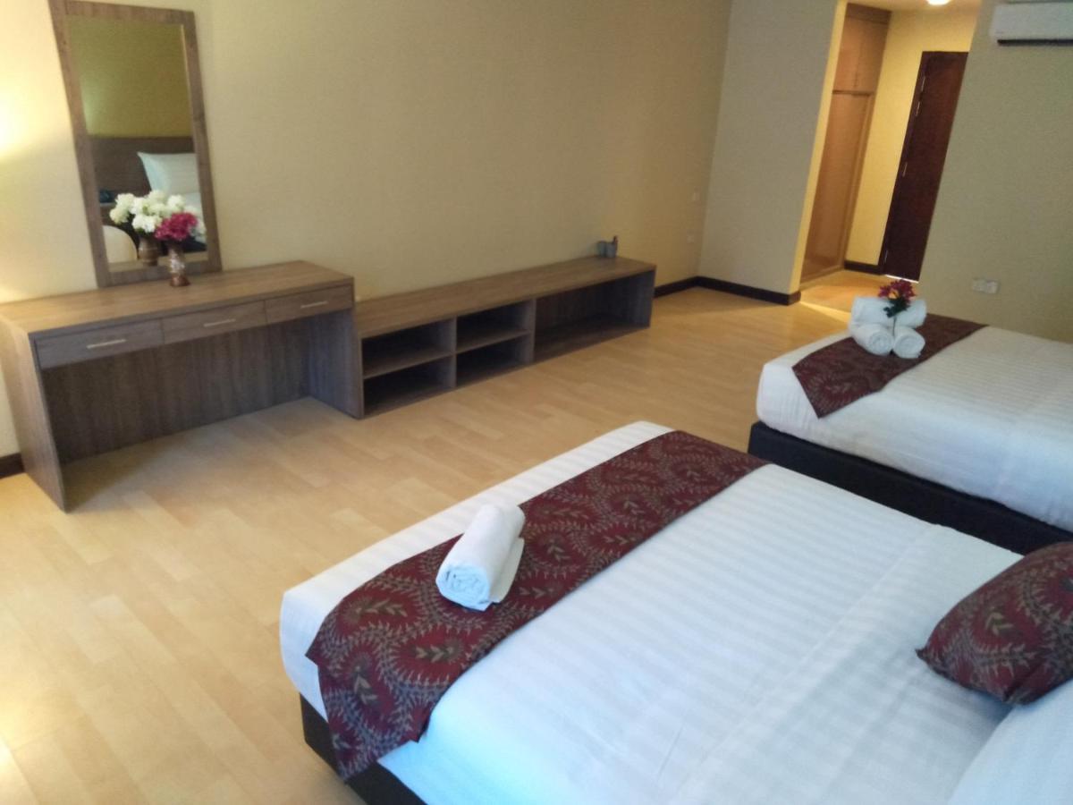 Temu Primula Hotel Kampong Seberang Timor Kültér fotó