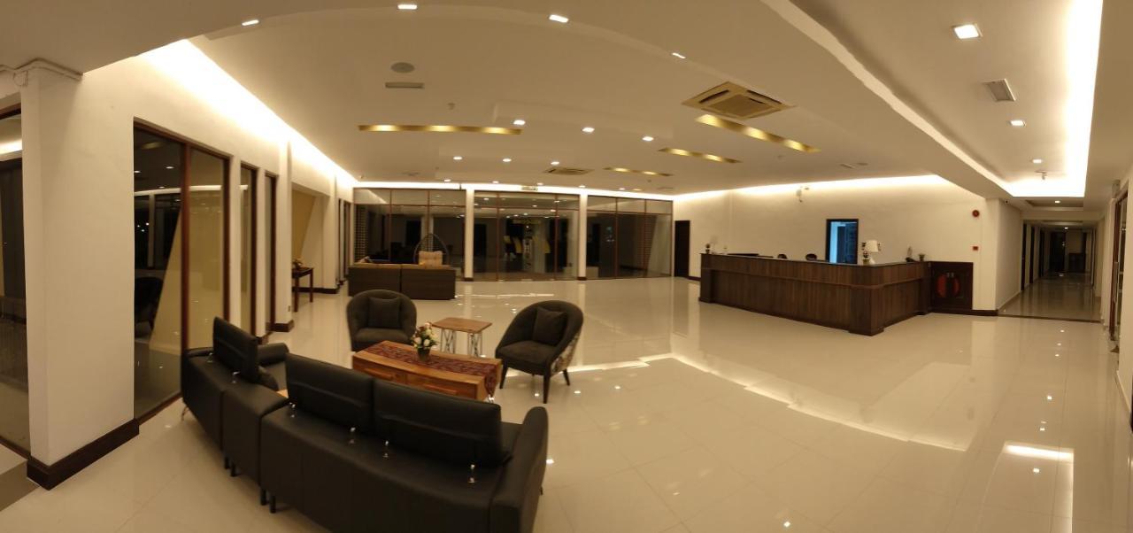 Temu Primula Hotel Kampong Seberang Timor Kültér fotó