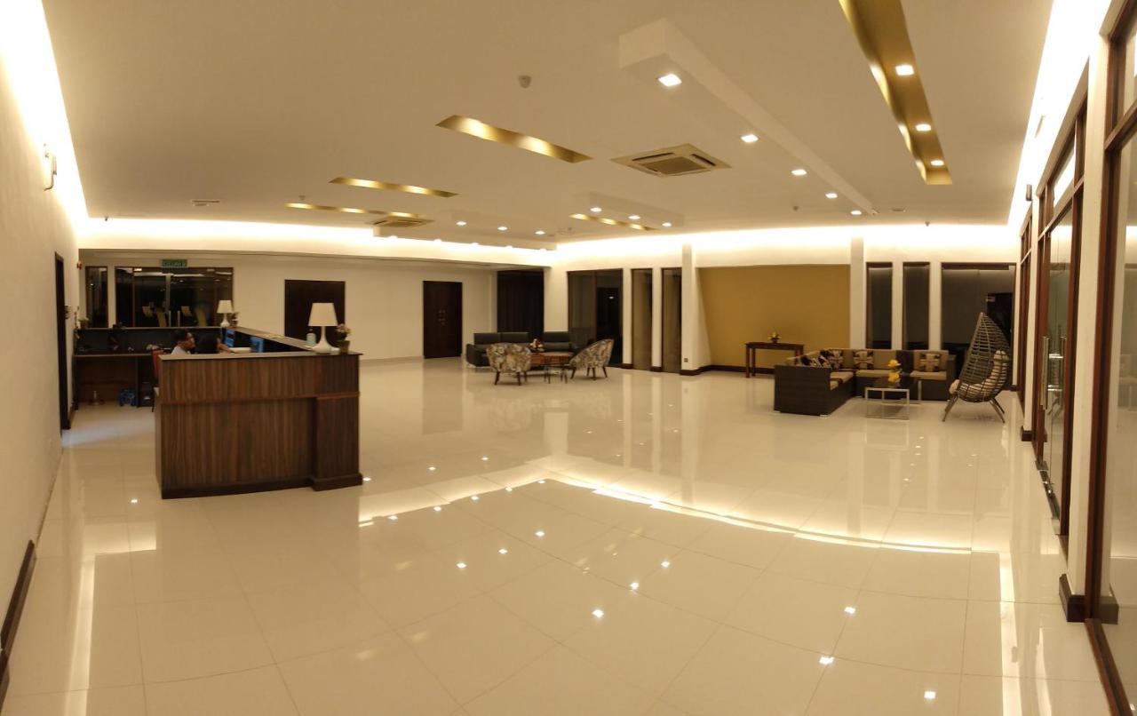 Temu Primula Hotel Kampong Seberang Timor Kültér fotó